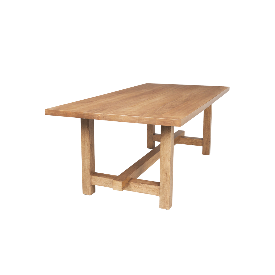 Suke Dining Table