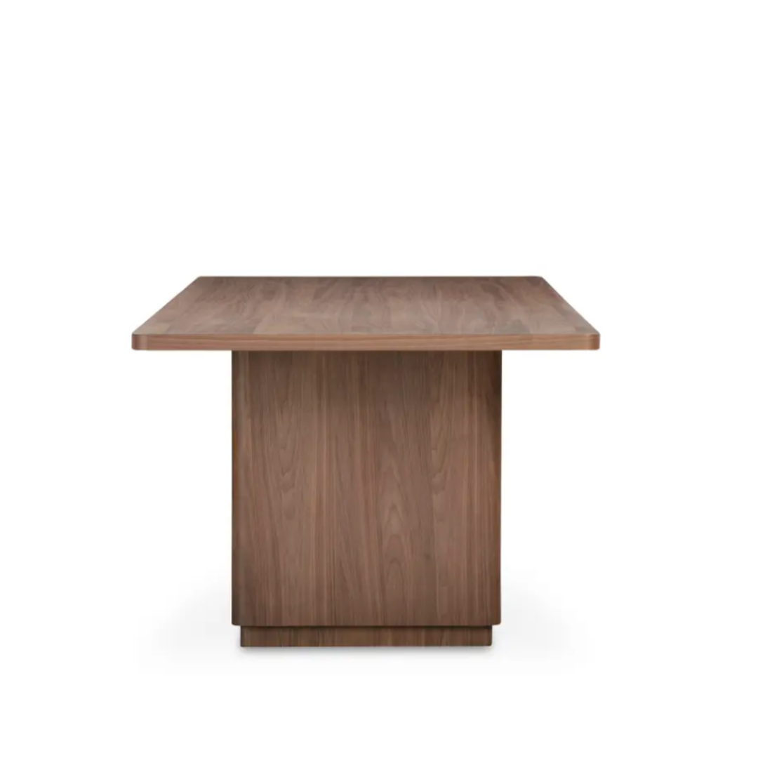 Round Off Dining Table