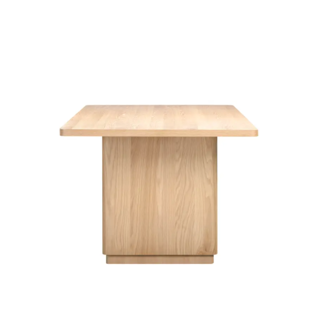 Round Off Dining Table