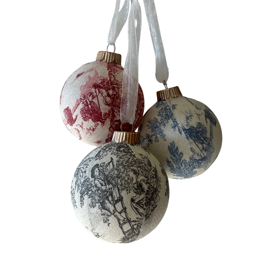 Classic Toile Ornament