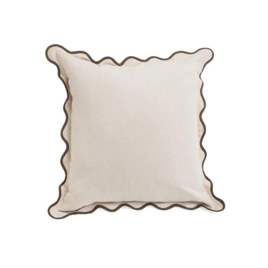 Scalloped Flange Pillow