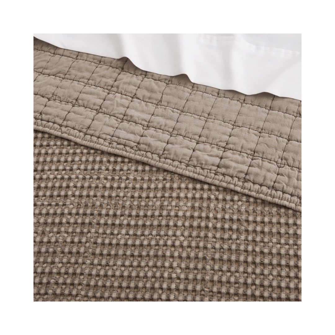 Mills Waffle Quilt Set