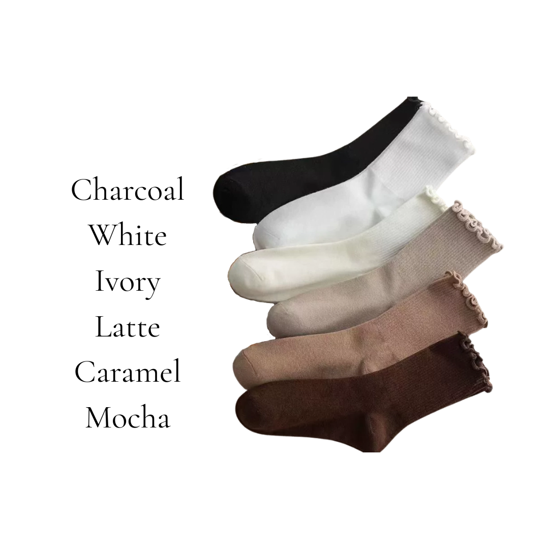 Ruffle Ribbed Socks